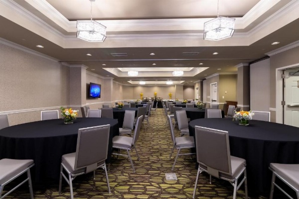 Holiday Inn Express Savannah - Historic District image 23